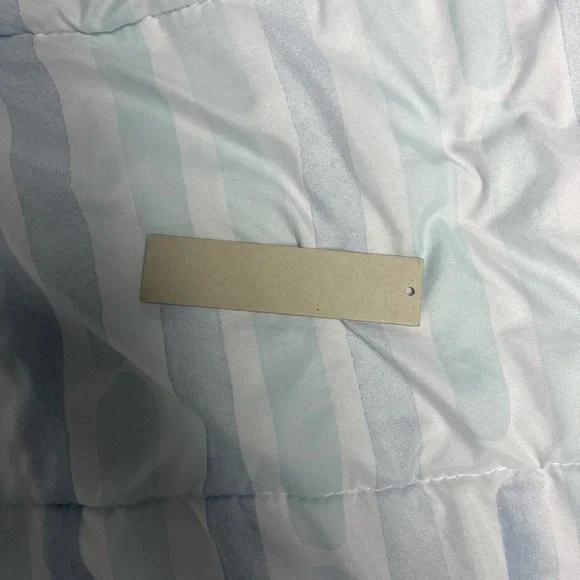 Essentials tag - Picture 2 of 2